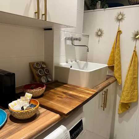 Bed & Breakfast Heaven In East 3*