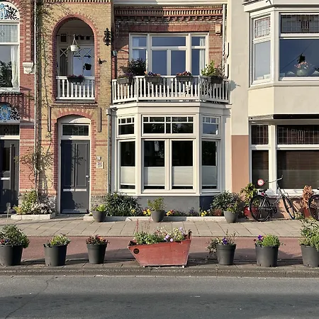 לינה וארוחת בוקר Heaven In East