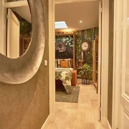 לינה וארוחת בוקר Heaven In East 3*