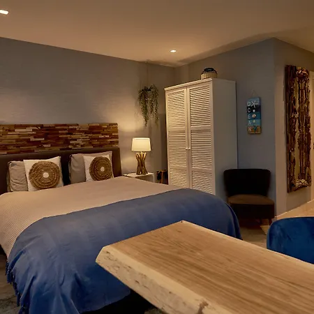 Bed & Breakfast Heaven In East 3*